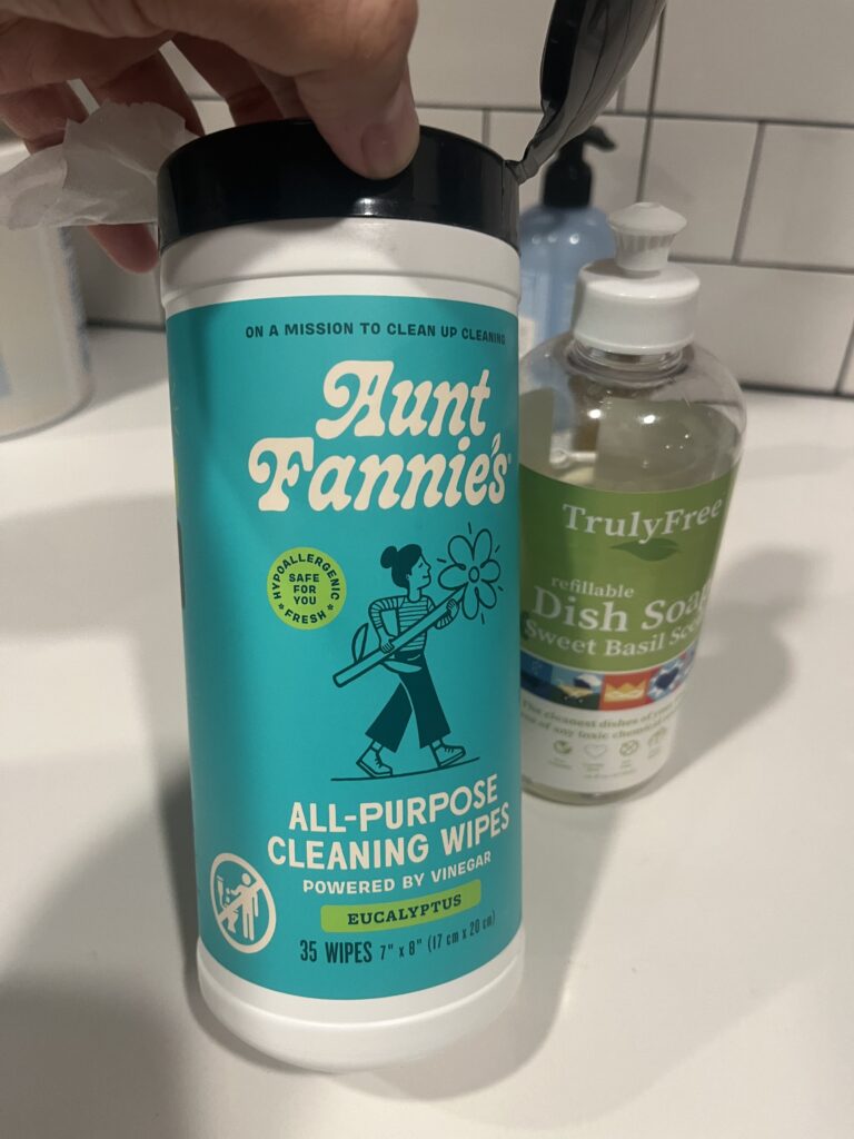 aunt fannie non-toxic cleaning wipes